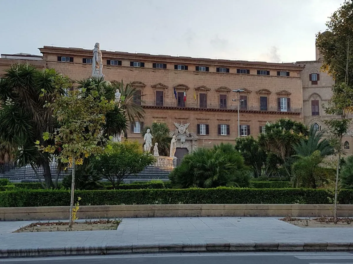 Casa Vacanze Villa D'Orleans Palermo